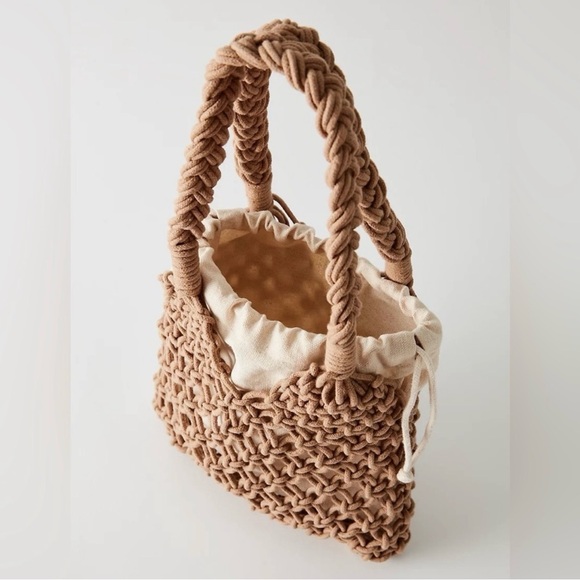 Aritzia Handbags - Aritzia Main Character Woven Tote Bag
